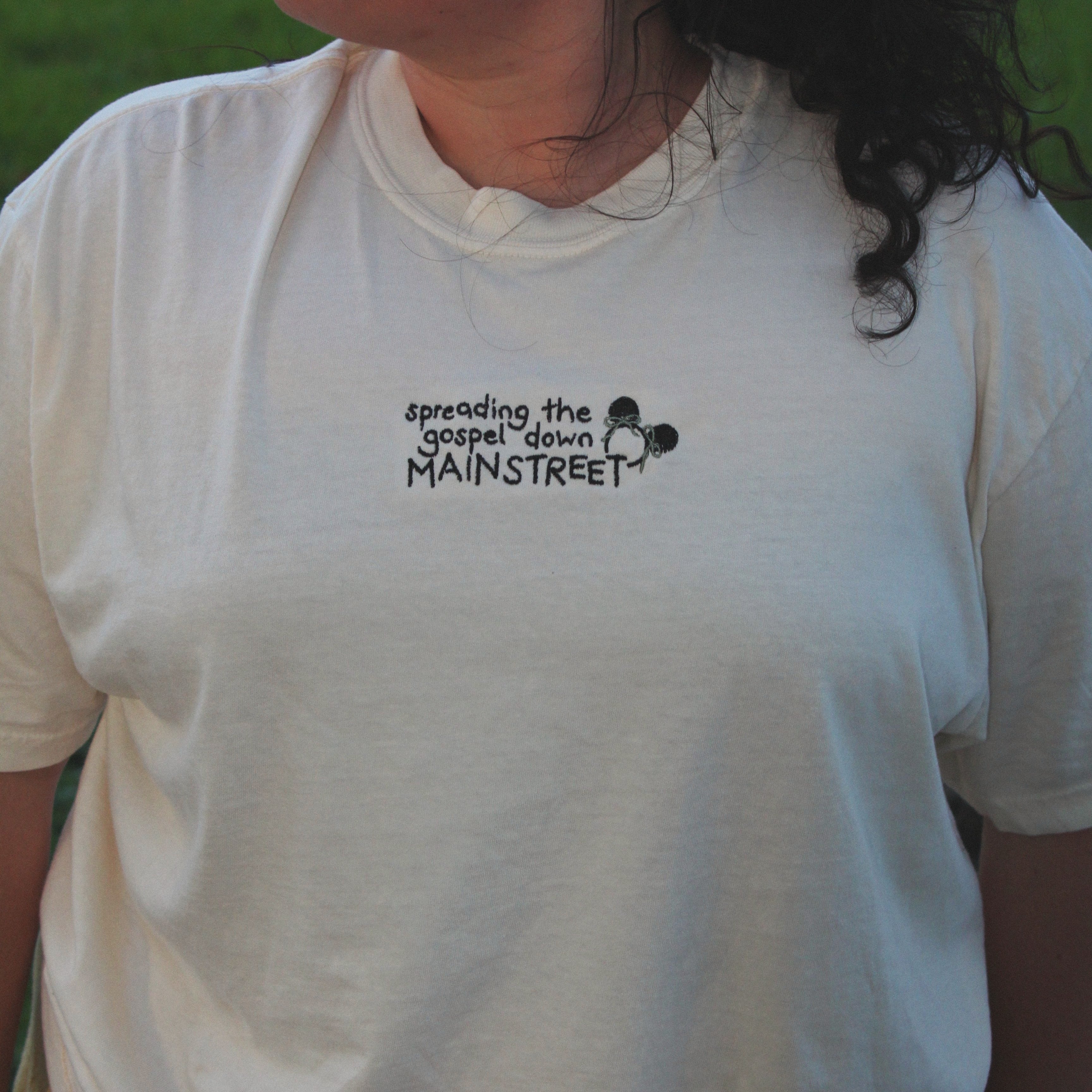 Gospel down Main | Embroidered T-Shirt